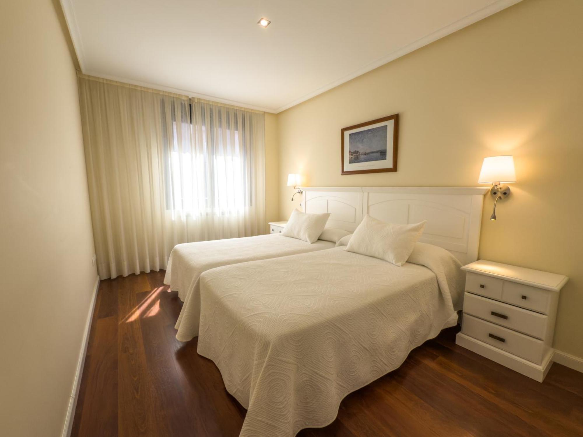 Apartamentos Verdemar Llanes Ngoại thất bức ảnh