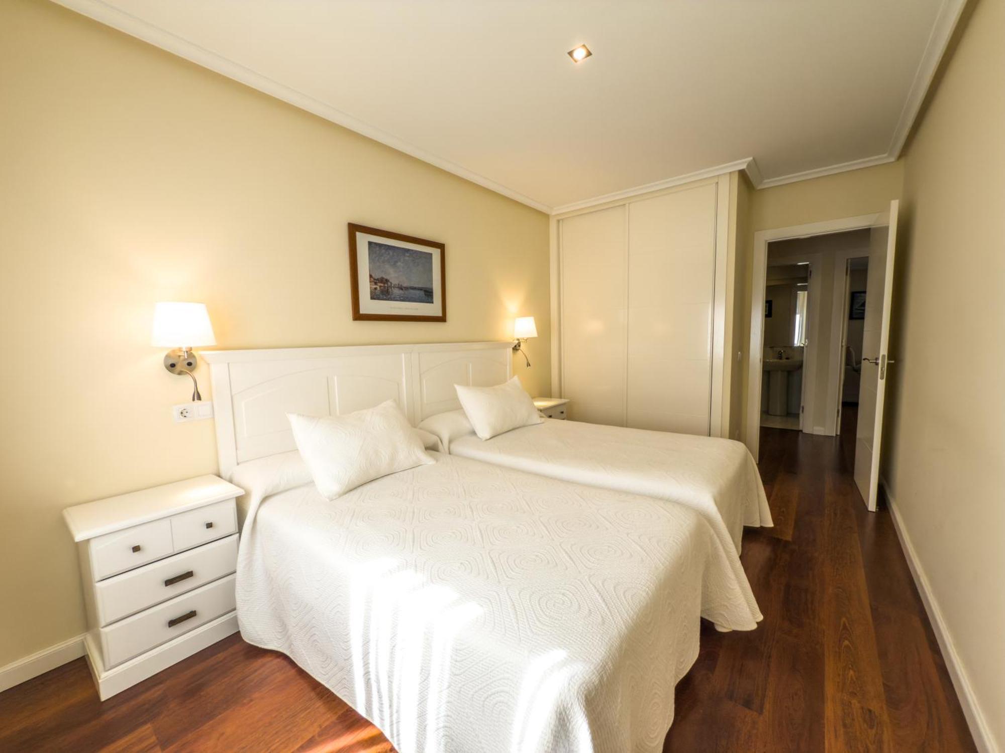 Apartamentos Verdemar Llanes Ngoại thất bức ảnh
