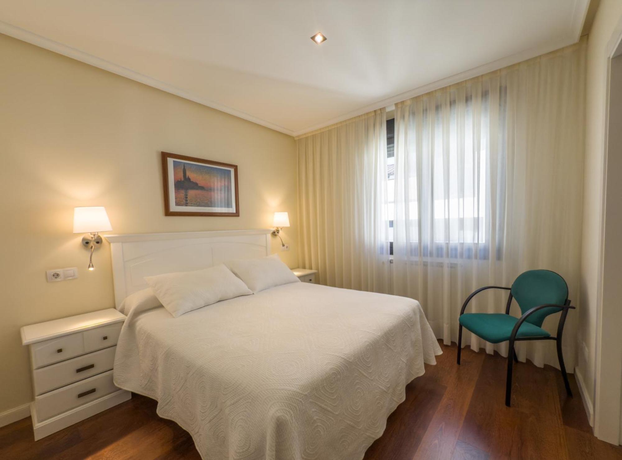 Apartamentos Verdemar Llanes Ngoại thất bức ảnh