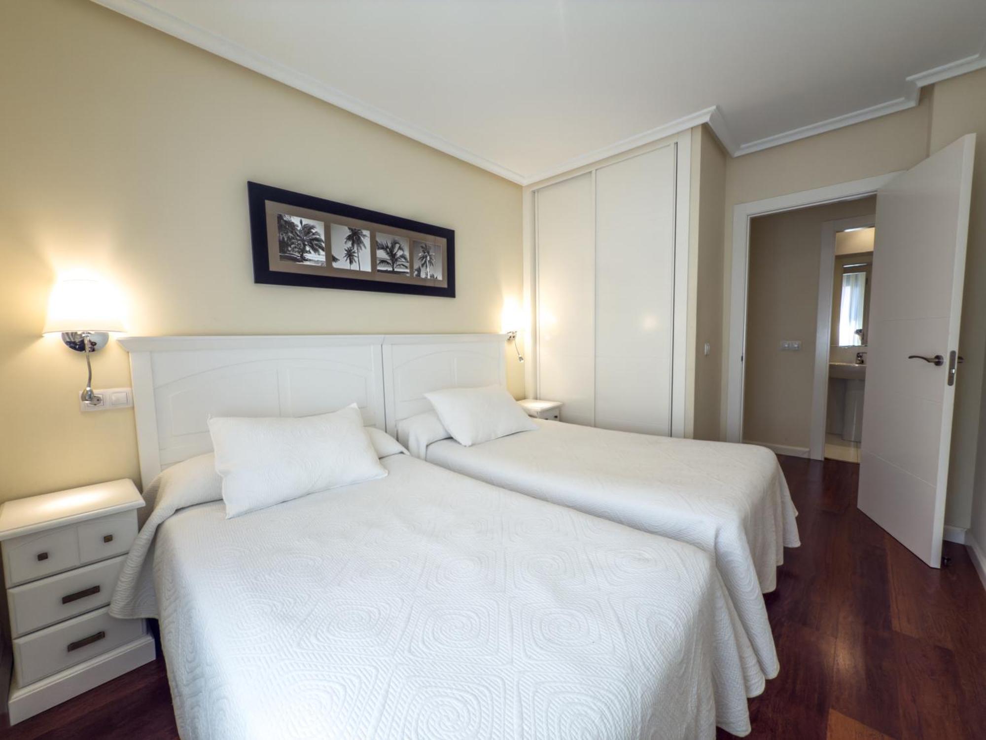 Apartamentos Verdemar Llanes Ngoại thất bức ảnh
